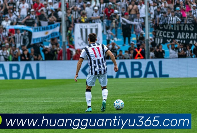 皇冠体育APP 体育赛事宣传图